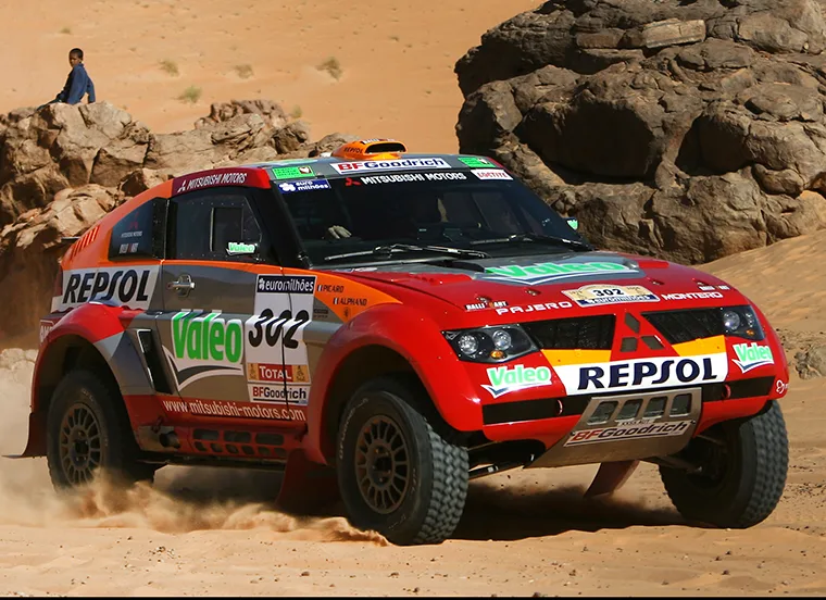2006 Mitsubishi Pajero Evolution Dakar rally car